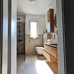 Ulike I Pini Apartman *
