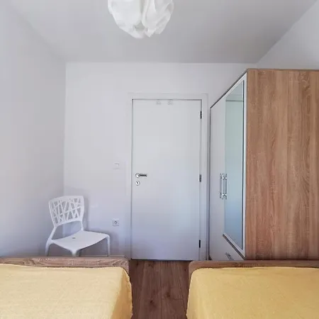 Ulike I Pini Apartman Pula
