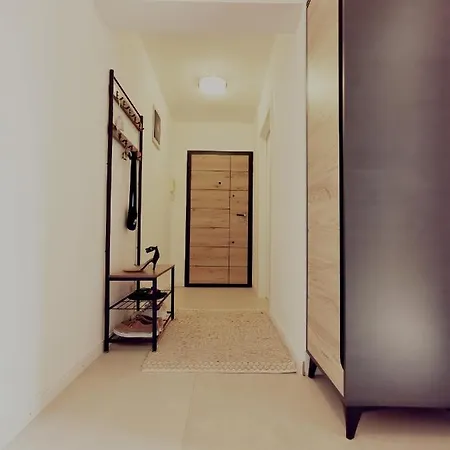 Ulike I Pini * Póla