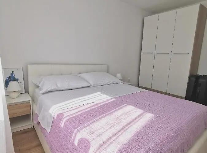 Ulike I Pini Apartman