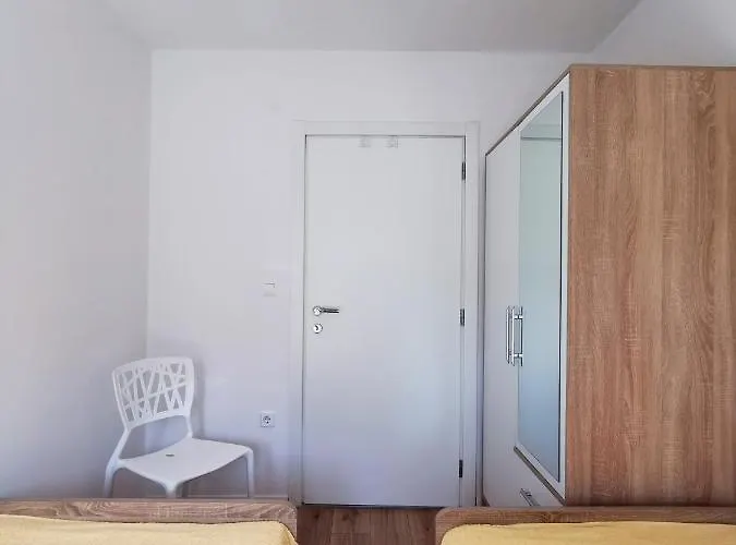 Ulike I Pini Apartman Pula