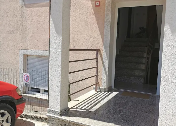 Ulike I Pini Apartman *